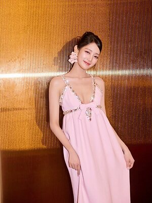 Minnie leaked photo #14