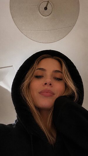 Mira Levels leaked photo #4