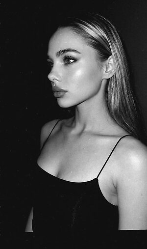 Mira Levelskaya leaked photo #8