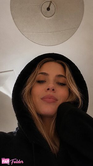 Mira Levelskaya leaked photo #9