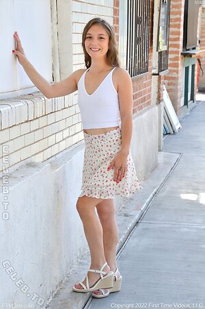 Mira Monroe Nude Leaked Photo #16