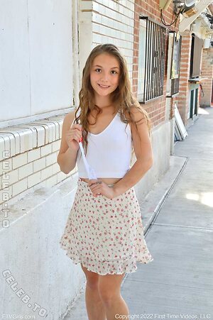 Mira Monroe Nude Leaked Photo #23