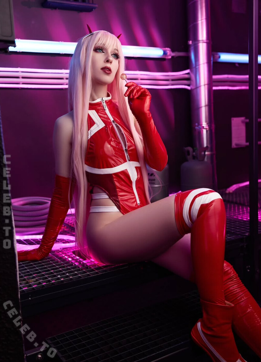 MiranaCosplay photo