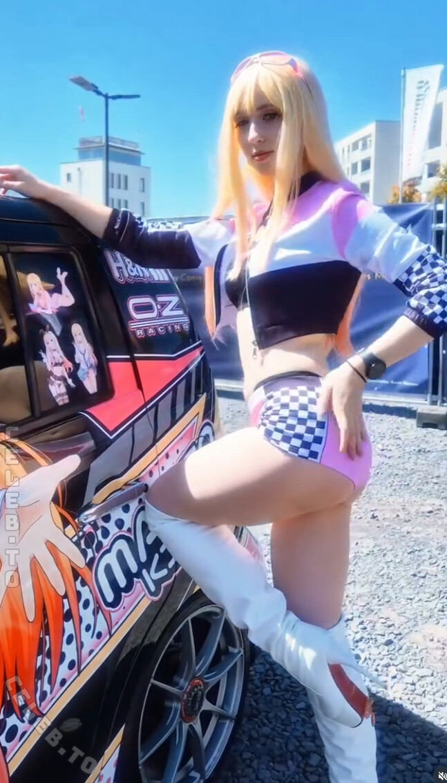 MiranaCosplay photo