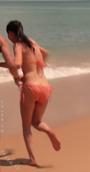 Miranda Cosgrove photo