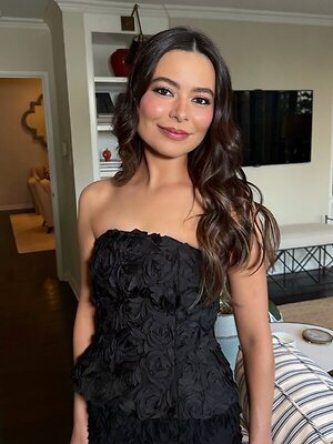 Miranda Cosgrove