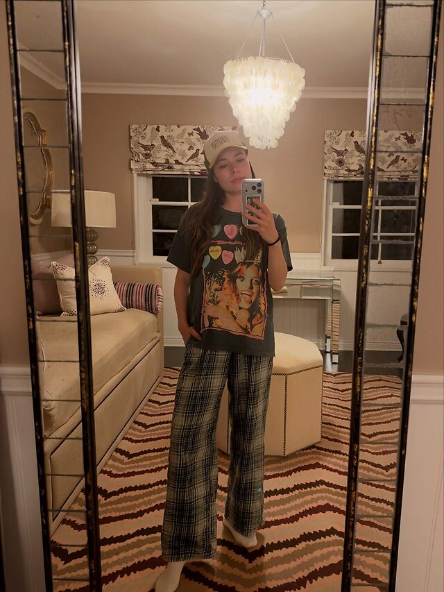 Miranda Cosgrove leaked photos