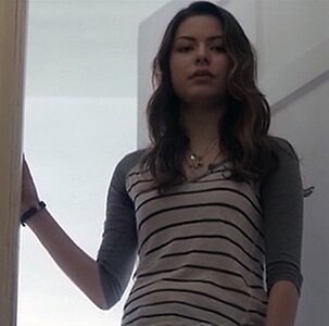 Miranda Cosgrove leaked photo #40