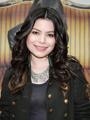 Miranda Cosgrove leaked photo #85