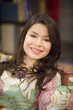 Miranda Cosgrove leaked photo #107