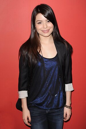 Miranda Cosgrove leaked photo #109