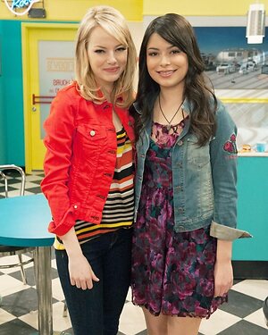 Miranda Cosgrove leaked photo #112