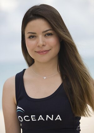 Miranda Cosgrove leaked photo #113