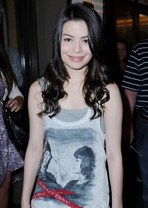 Miranda Cosgrove leaked photo #115
