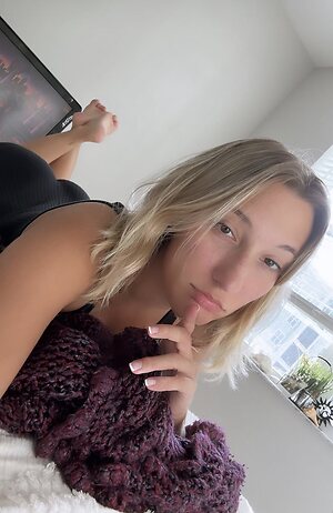 Miranduhjane leaked photo #5