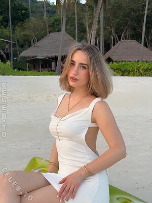 miria.hny Nude Leaked Photo #2