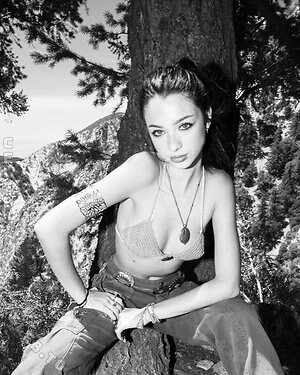Mishka Silva photo