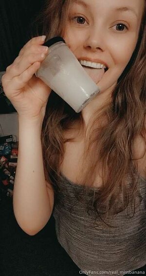 Miss Banana leaked photo #4