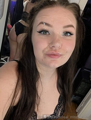 Miss Banana leaked photo #11