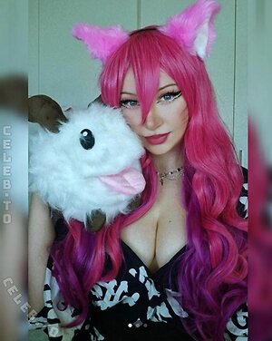 Miss Kira photo