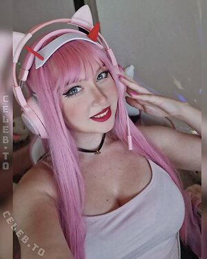 Miss Kira photo