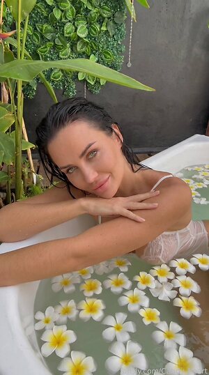 miss_alexaaa leaked photo #23