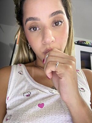 Missbella leaked photo #17