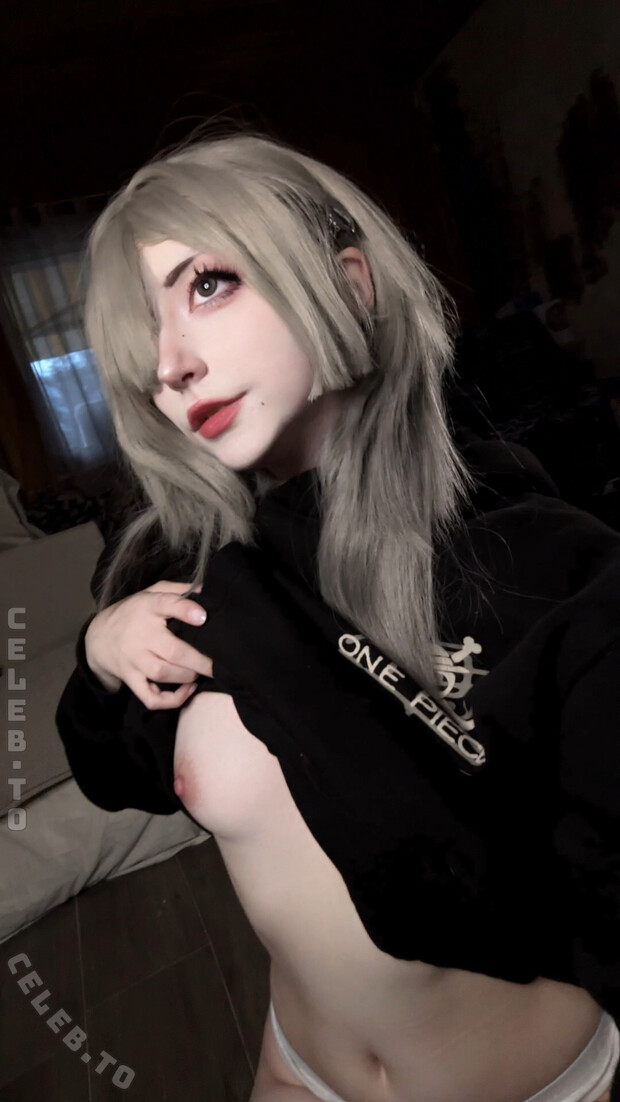 Miss.Fullmoon photo