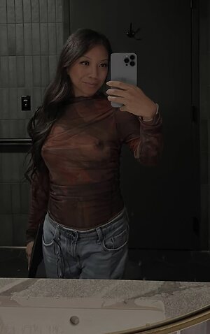 missvanessarae leaked photo #9