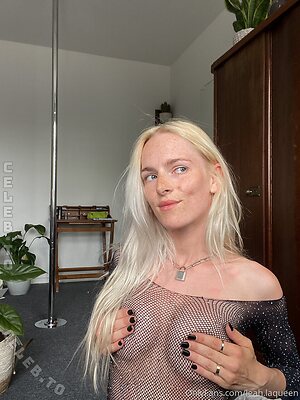 Mitternachtsballerina photo