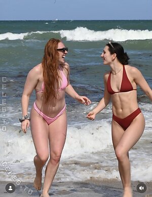 Molly Carlson Nude Leaked Photo #10