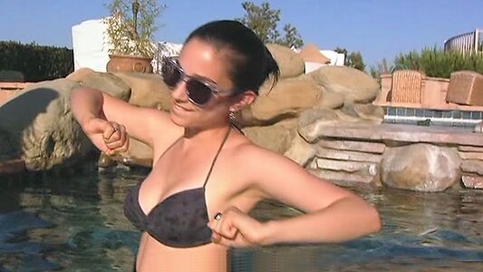 Molly Ephraim Nude Leaked Photo #16