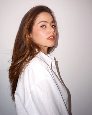 Molly Gordon