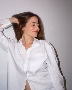 Molly Gordon leaked photo #8