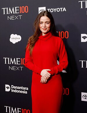Molly Gordon leaked photo #29