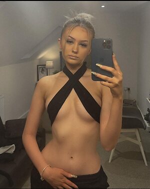 Molly Quirke Nude Leaked Photo #7