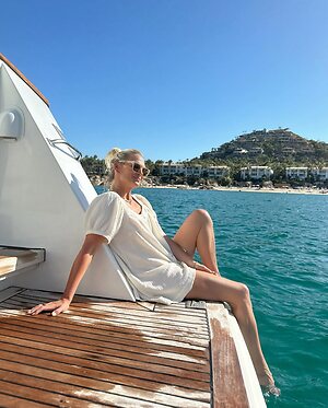 Molly Sims in bikini leaked photo #16