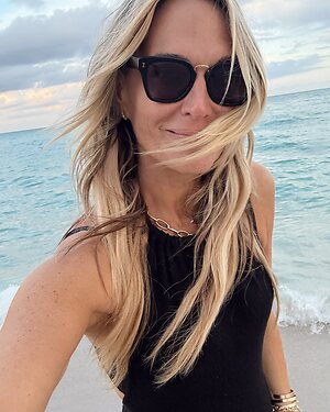 Molly Sims in bikini Nude Leaked Photo #41