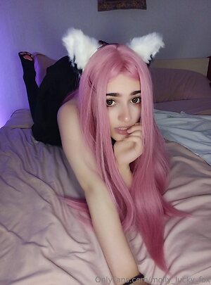 molly_lucky_fox leaked photo #3