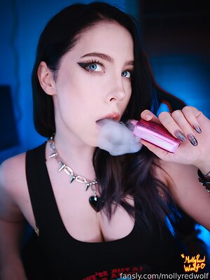 MollyRedWolf