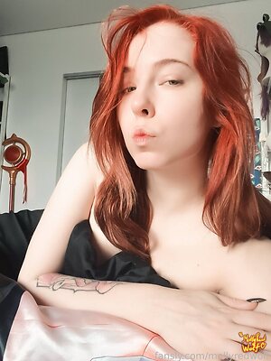 MollyRedWolf leaked photo #56