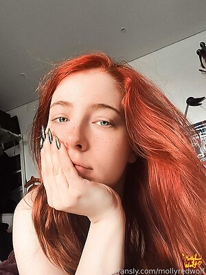MollyRedWolf leaked photo #59