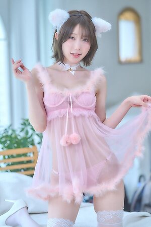 Momota Uta Nude Leaked Photo #14