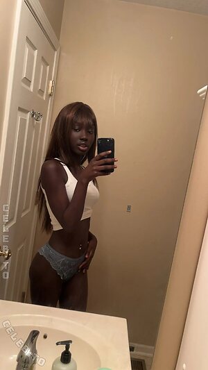 Mona Onyxxx aka Sudanese Girl leaked photo #4
