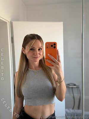MonaMystery photo