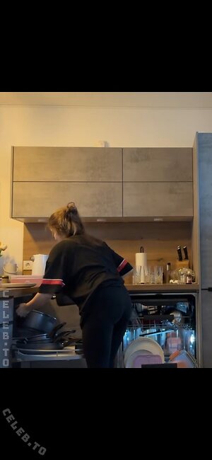 Mondwika Nude Leaked Photo #3