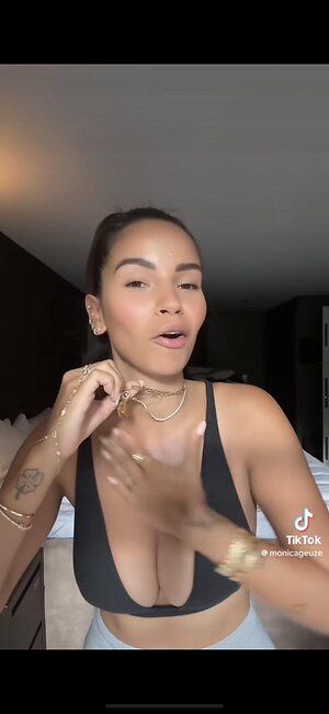 Monica Geuze leaked photo #7