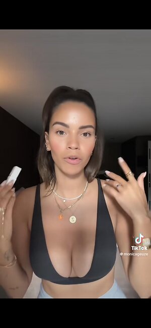 Monica Geuze leaked photo #9