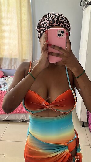 Monica Mbonambi leaked photo #4