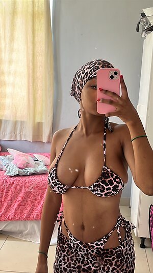 Monica Mbonambi leaked photo #5